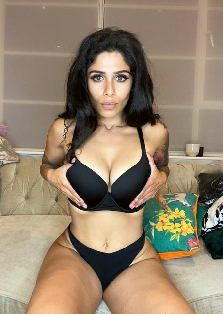 blonde cheerleader onlyfans sexy nude images