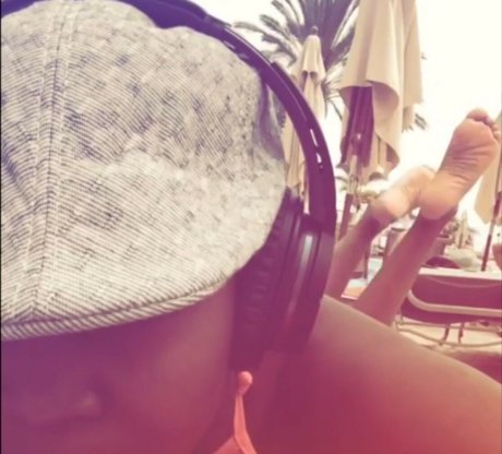 Oti Mabuse nude star image