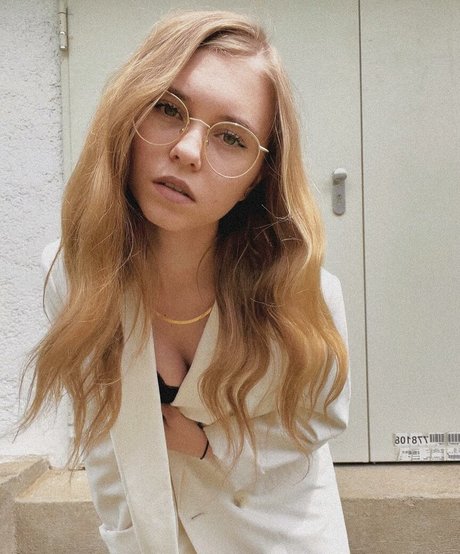 Anna Kauer pornstar top pics