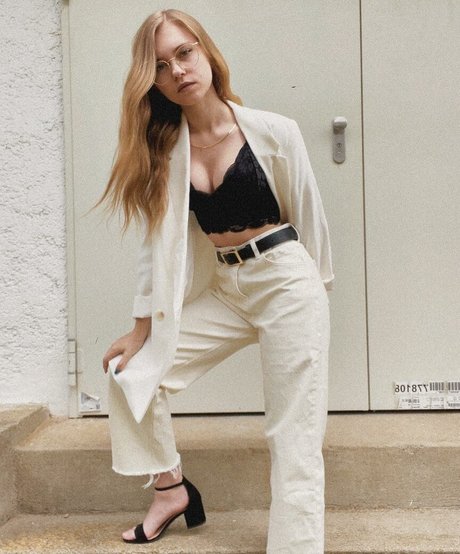 Anna Kauer model best pictures