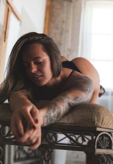 Jes Franklin naked model pic