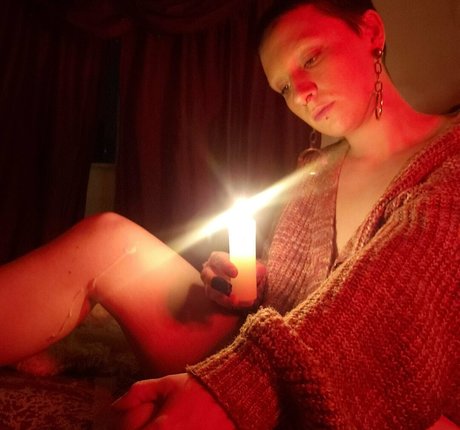 silksaliva star sexy picture