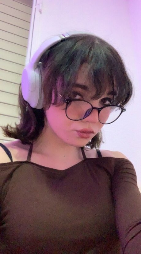 angele mhr star hot images