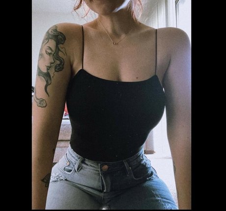 Kaytlin Lovely star adult pictures