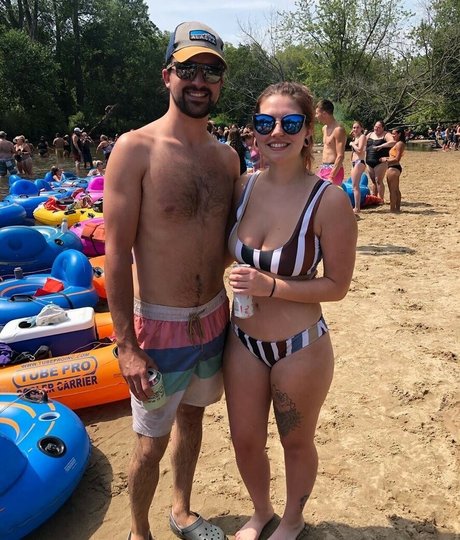 Kaytlin Lovely hd actress photos