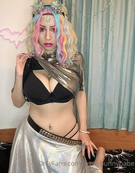 bustybunnybabe perfect actress gallery