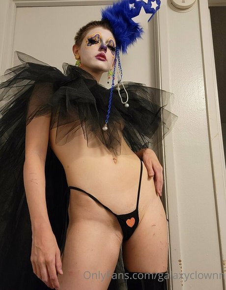 galaxyclownn model beautiful photos