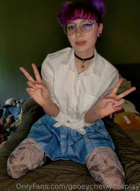 gooeychewycosplay erotic pornstar photo