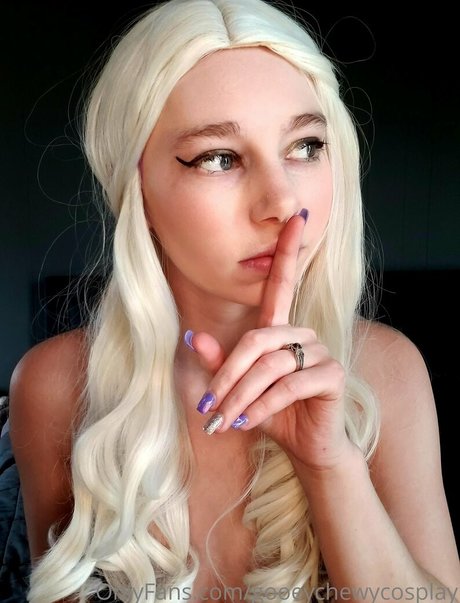 gooeychewycosplay star porn image