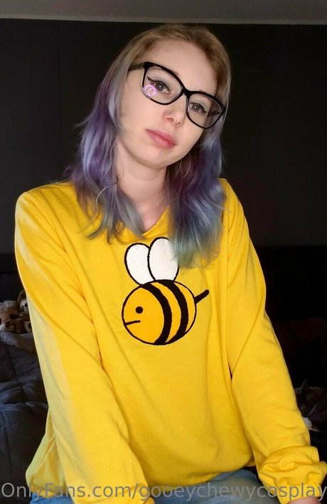 gooeychewycosplay top star pics