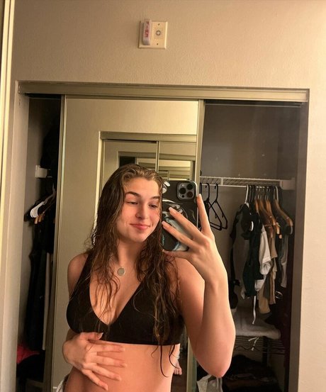 andrea posnerrr erotic model image