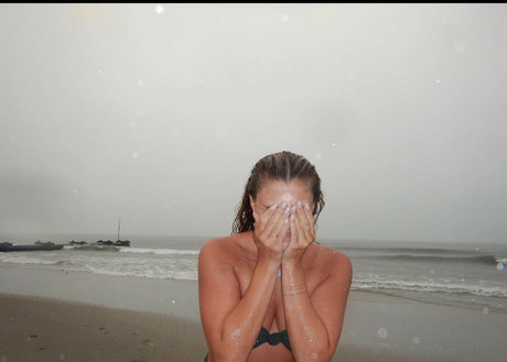 andrea posnerrr hot model picture