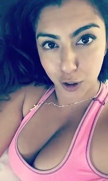 Gia Fey porn actress img