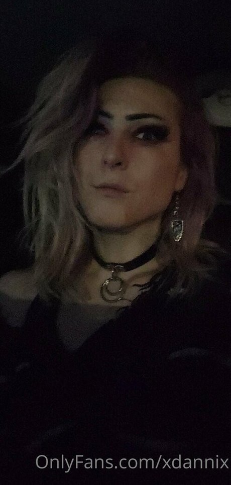 xdannix star naked photo