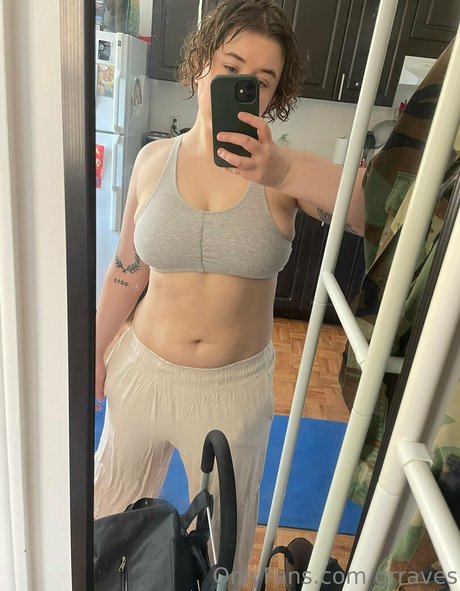 grraves star erotic pic