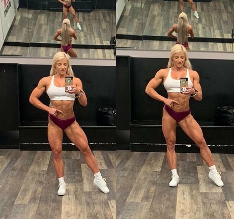 Asha Coulthard model xxx photos