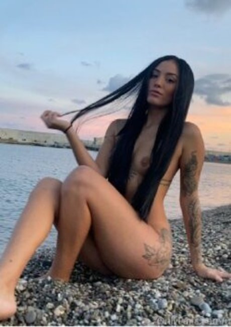 huge shemale onlyfans hot pic