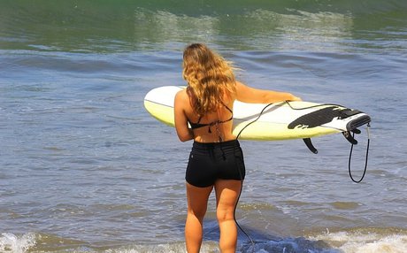 journeywithalora sex actress pic