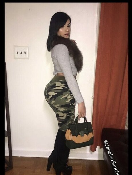 bodybuilder nude onlyfans sexy nudes pics