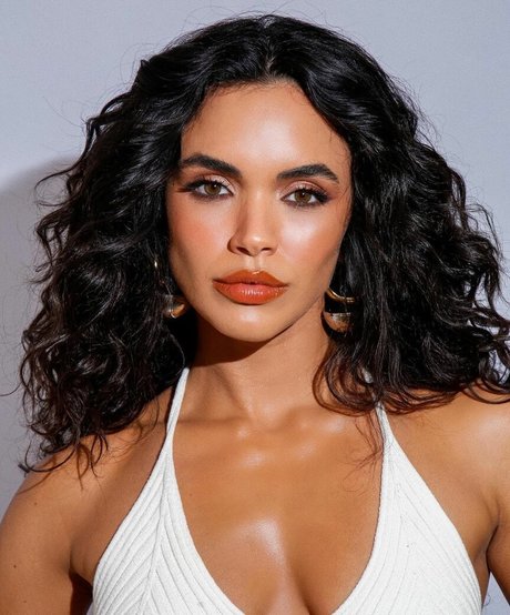 Giovana Cordeiro pornstar art images