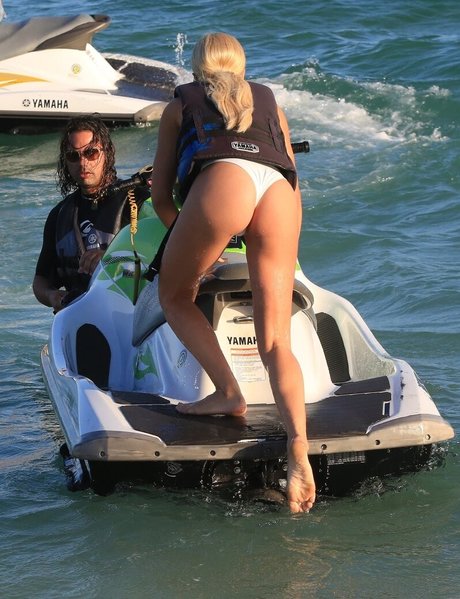 Sofia Richie model top pics