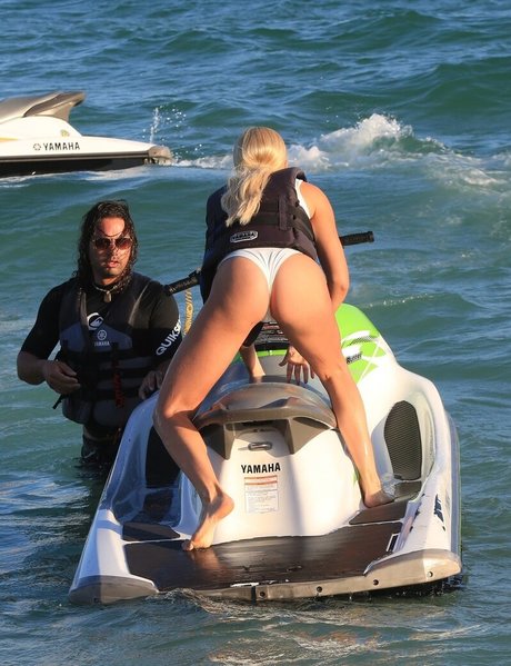 Sofia Richie perfect pornstar pictures