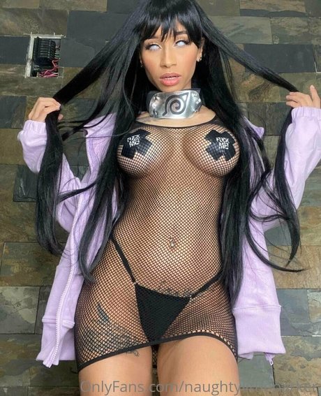 naughtylittleparker naked model image