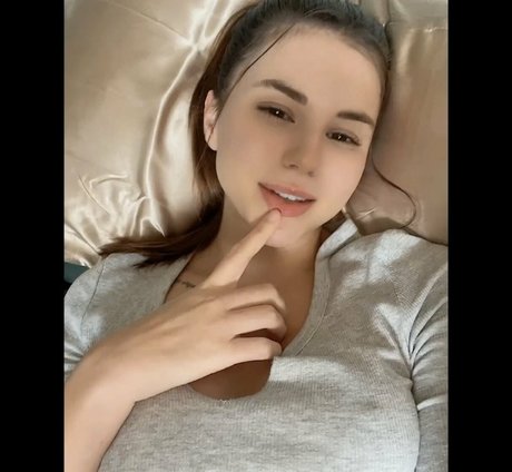 swinger milf onlyfans erotic photo