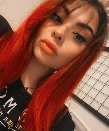 emilyelixer hot star picture