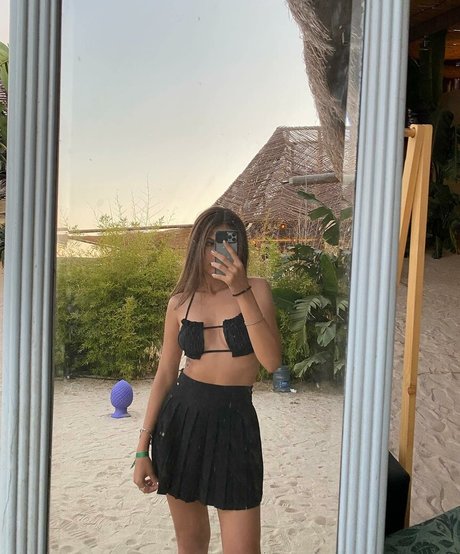 Zeynep Kurubacak star art img