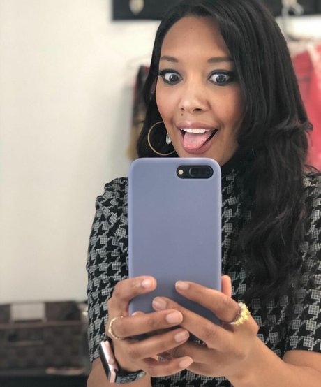 Local TV Presenters naked actress photo