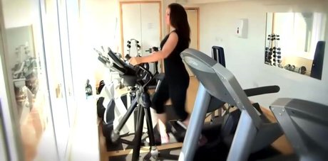 Local TV Presenters naked actress archive