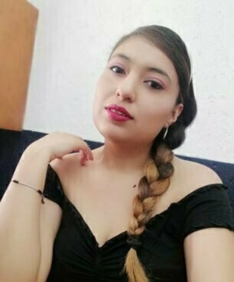 blonde hot wife onlyfans hot sexy pic