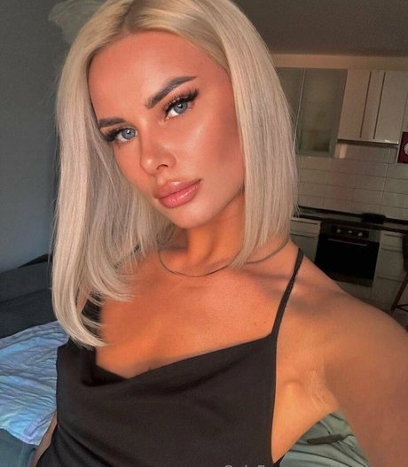 lina xena pornstar beautiful gallery