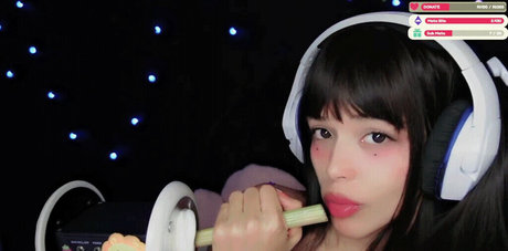 CristalU__U erotic actress image