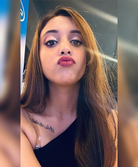 huge shemale onlyfans free images