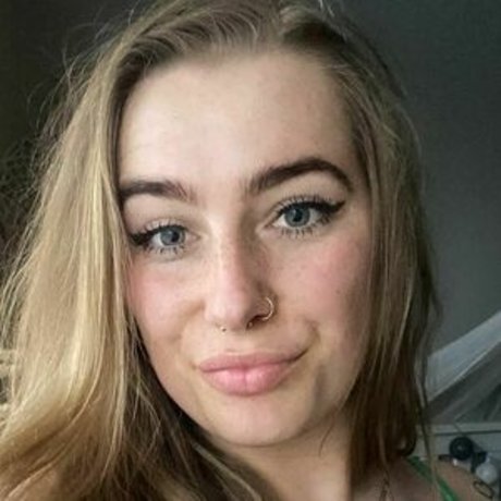 18 free onlyfans hd pic