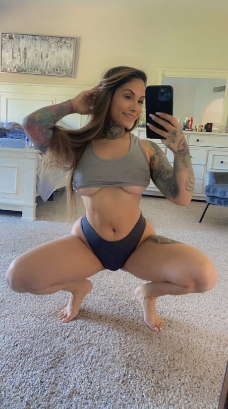 giulianacabrazia_ pretty model pics