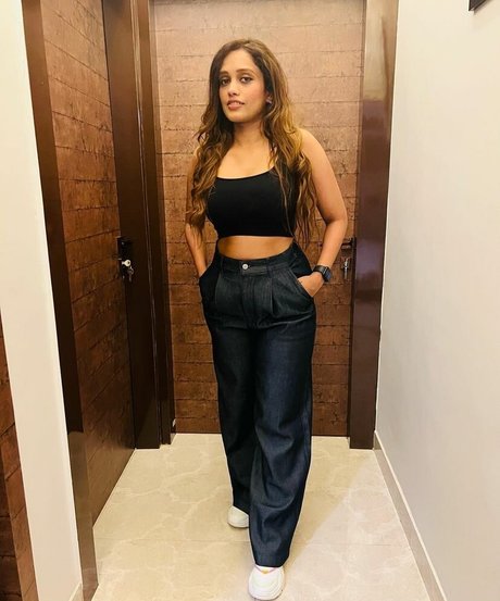 Akanksha Jain model best image