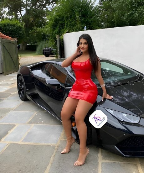 Avaia Shahani actress pics