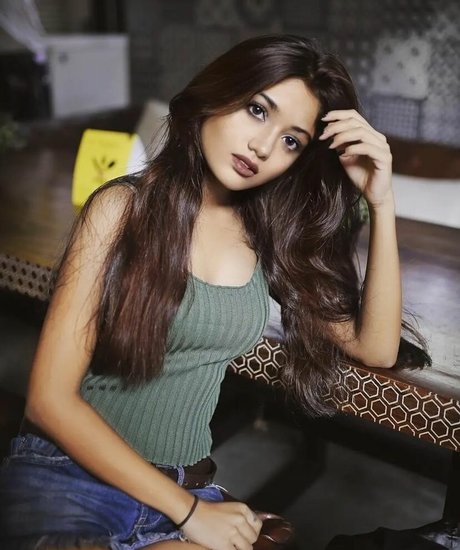 Ridhima Bisht model hd archive