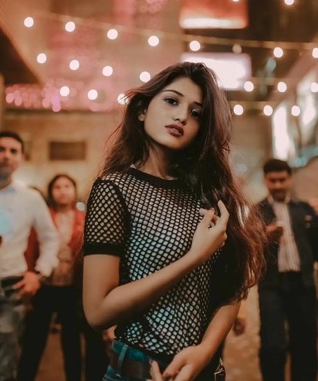 Ridhima Bisht hd star picture