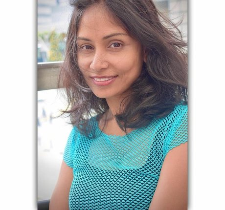 Shivani free star images