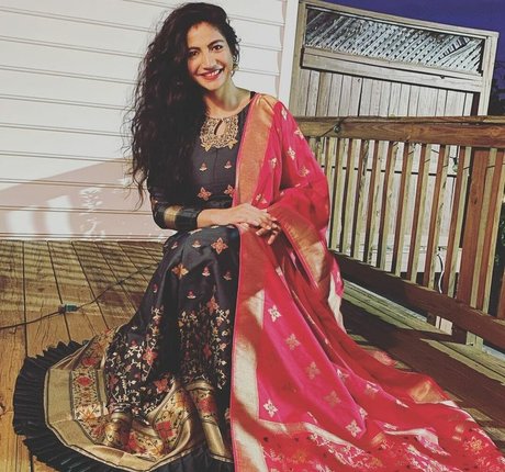 Komal Bhagat hd pornstar photos