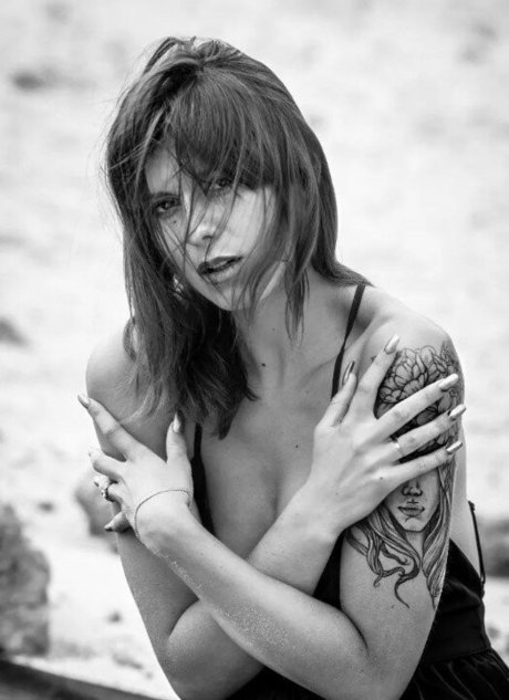 madame clarisse star naked photo