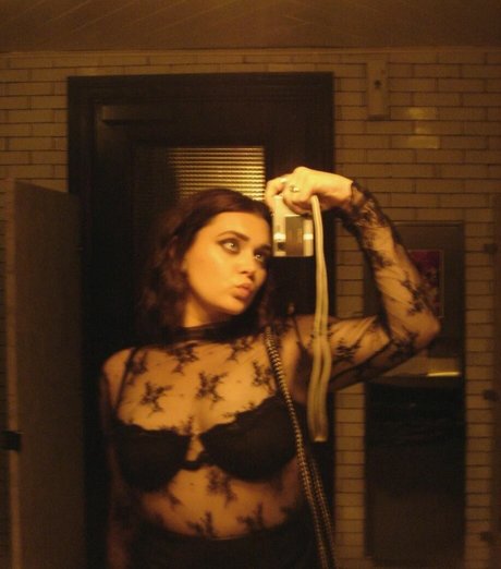 Erin Dougal model hot picture