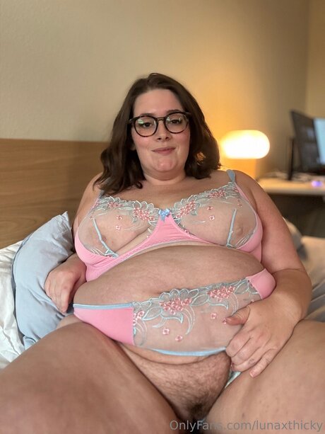 lunaxthicky nudes pornstar photo