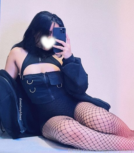 SleepyFairyMary model sexy pics