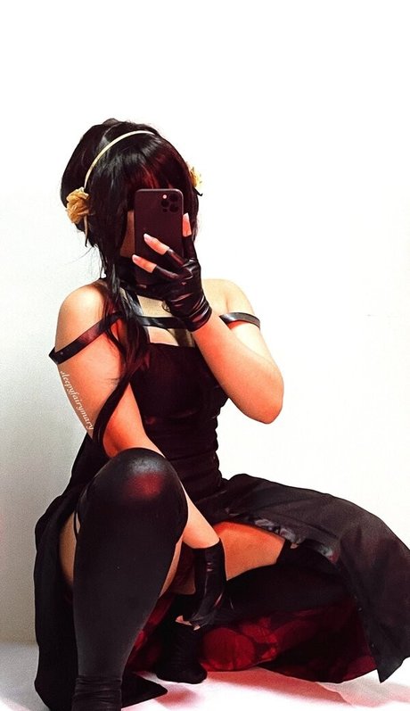 SleepyFairyMary model porn photo