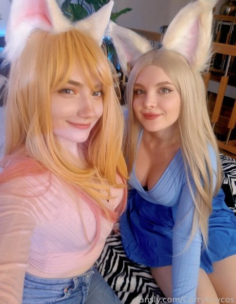 CarryKeycos model erotic img